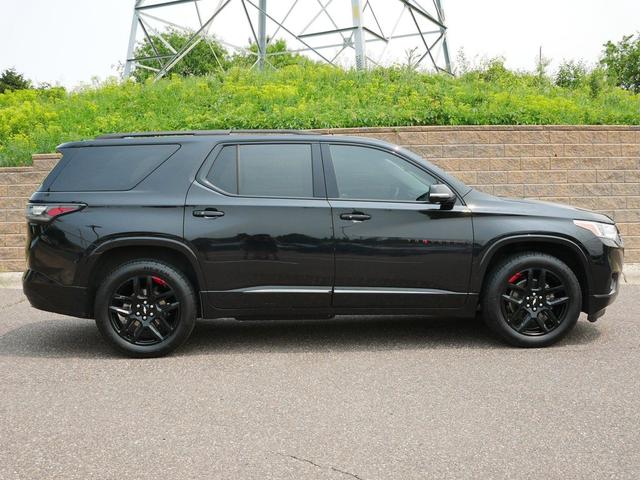 Photo of 2021 Mosaic Black Metallic Chevrolet Traverse