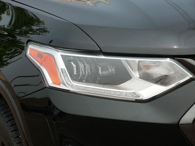 Photo of 2021 Mosaic Black Metallic Chevrolet Traverse