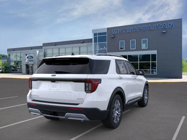 Photo of 2025 White Ford Explorer
