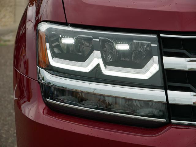 Photo of 2018 Fortana Red Metallic Volkswagen Atlas