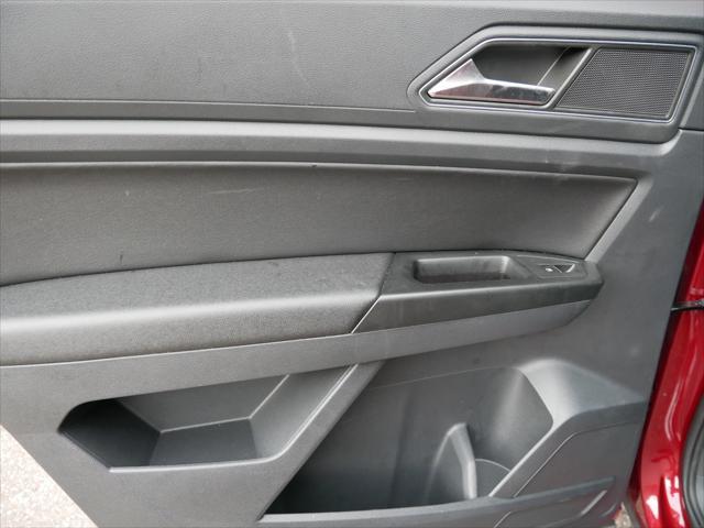Photo of 2018 Fortana Red Metallic Volkswagen Atlas