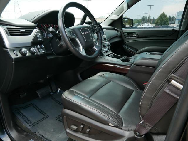 Photo of 2016 Onyx Black GMC Yukon XL