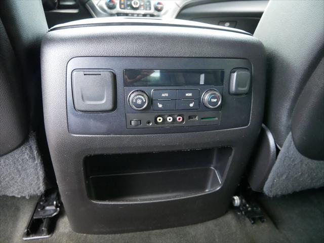 Photo of 2016 Onyx Black GMC Yukon XL