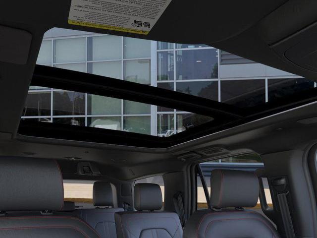 Photo of 2024 Agate Black Metallic Ford Expedition
