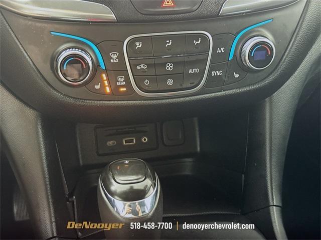 Photo of 2019 Silver Ice Metallic Chevrolet Equinox