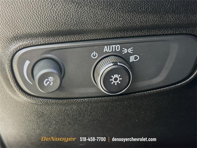 Photo of 2019 Silver Ice Metallic Chevrolet Equinox