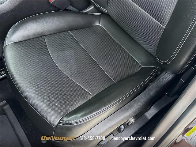 Photo of 2022 Ebony Twilight Metallic GMC Terrain