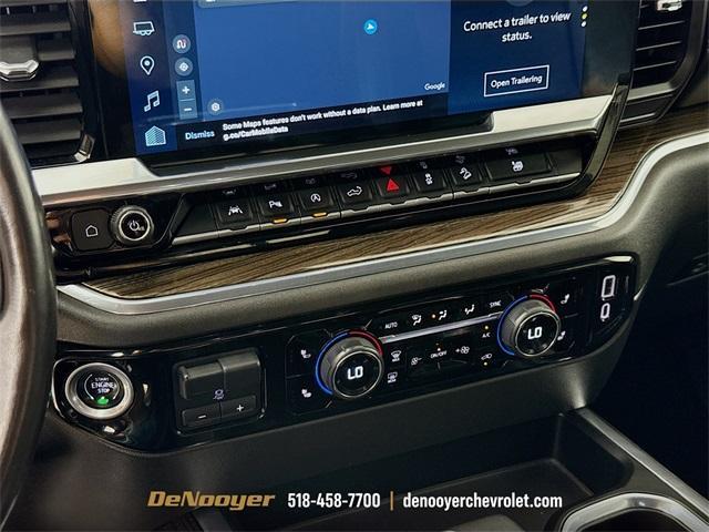 Photo of 2022 Black Chevrolet Silverado 1500