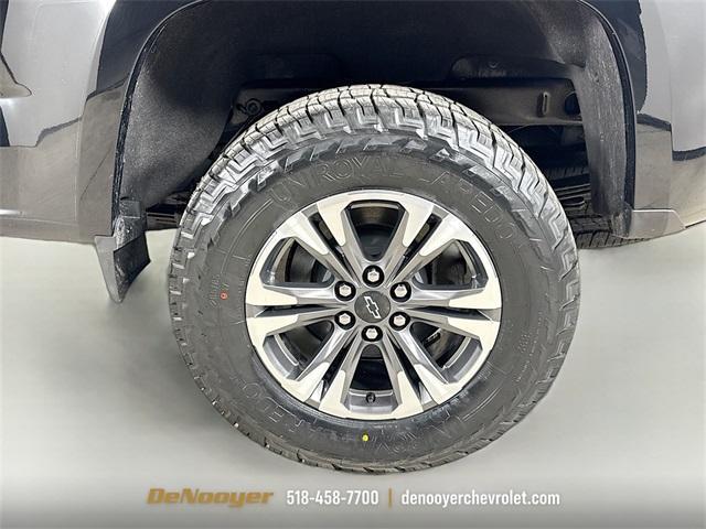 Photo of 2022 Black Chevrolet Colorado
