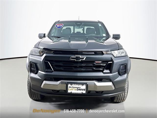 Photo of 2024 Black Chevrolet Colorado