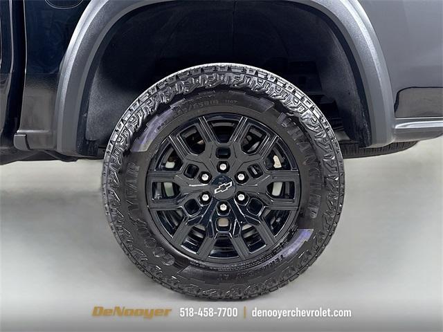 Photo of 2024 Black Chevrolet Colorado