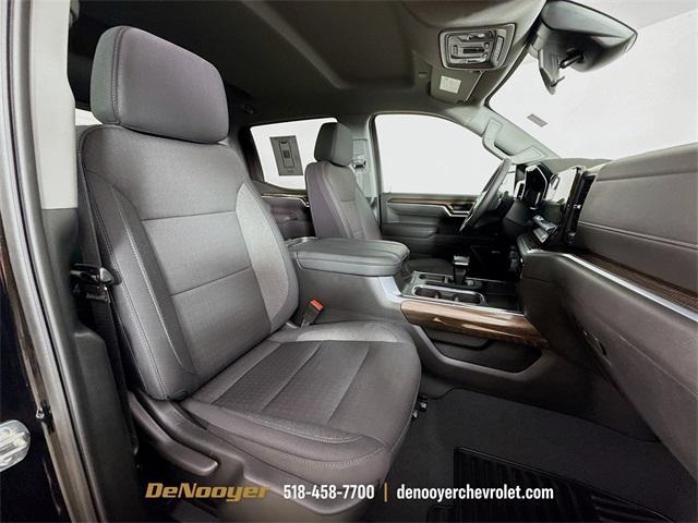 Photo of 2025 Black Chevrolet Silverado 1500