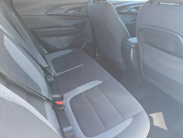 Photo of 2021 Summit White Chevrolet Trailblazer