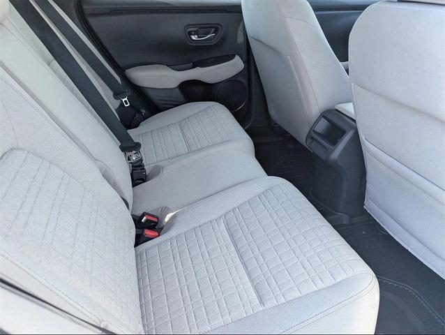 Photo of 2026 Platinum White Honda HR-V