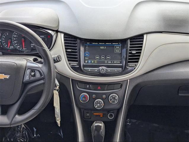 Photo of 2019 Silver Ice Metallic Chevrolet Trax