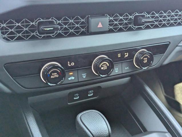 Photo of 2025 Platinum White Honda Accord