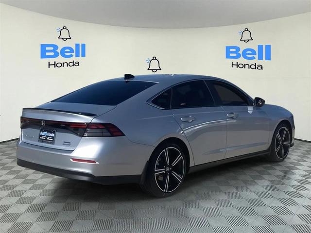 Photo of 2025 Solar Silver Honda Accord Hybrid