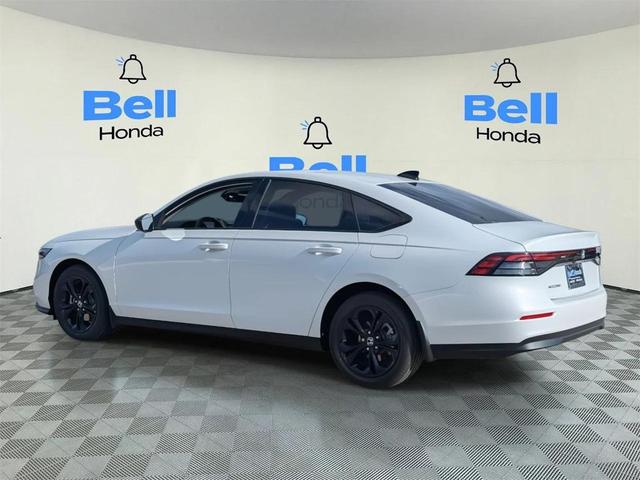 Photo of 2025 Platinum White Honda Accord