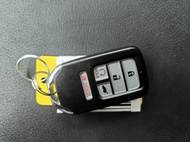 Photo of 2019 White Honda CR-V