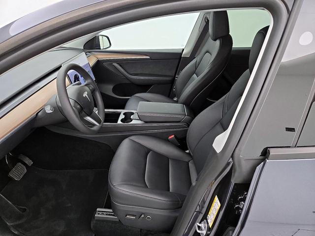 Photo of 2024 Gray Tesla Model Y