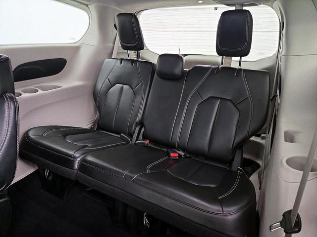 Photo of 2023 Black Chrysler Pacifica