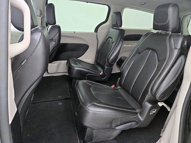 Photo of 2023 Black Chrysler Pacifica