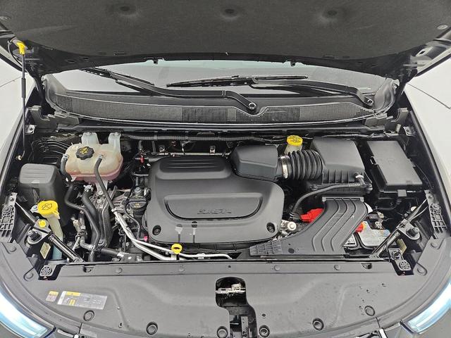 Photo of 2023 Black Chrysler Pacifica