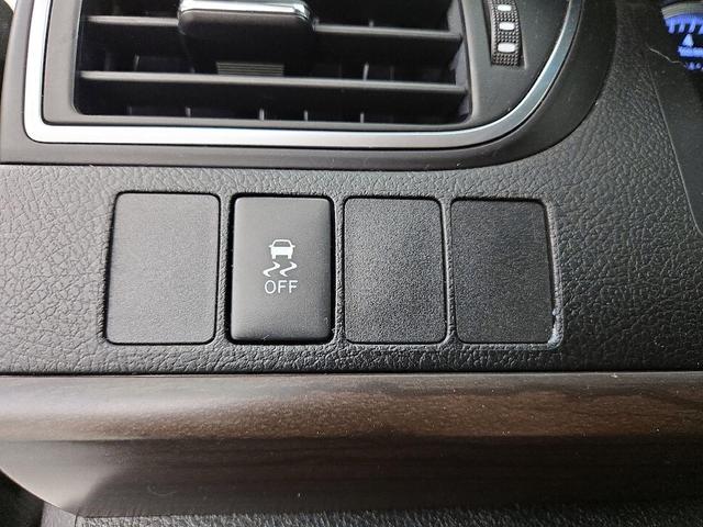 Photo of 2016 Black Toyota Camry