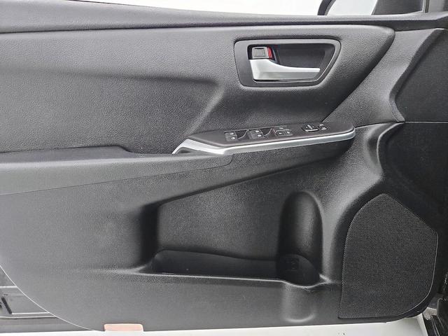 Photo of 2016 Black Toyota Camry