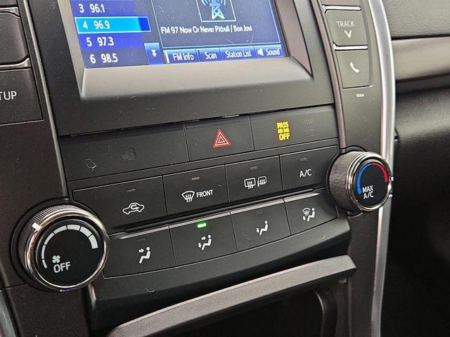 Photo of 2016 Black Toyota Camry