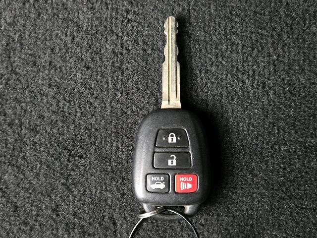 Photo of 2016 Black Toyota Camry