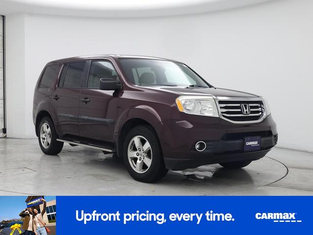 Photo of 2014 Burgundy Honda Pilot
