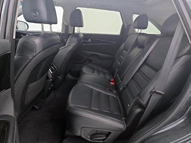 Photo of 2020 Gray Kia Sorento
