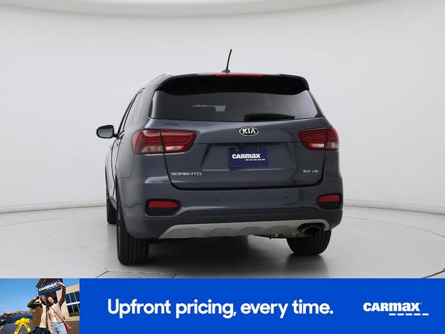 Photo of 2020 Gray Kia Sorento