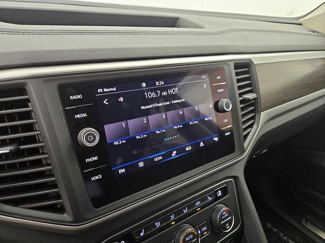 Photo of 2021 Black Volkswagen Atlas