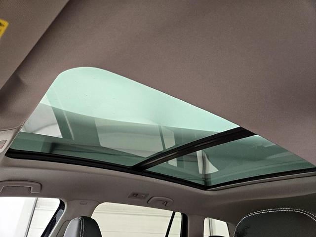 Photo of 2021 Black Volkswagen Atlas