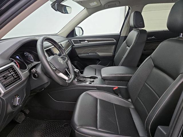 Photo of 2021 Black Volkswagen Atlas