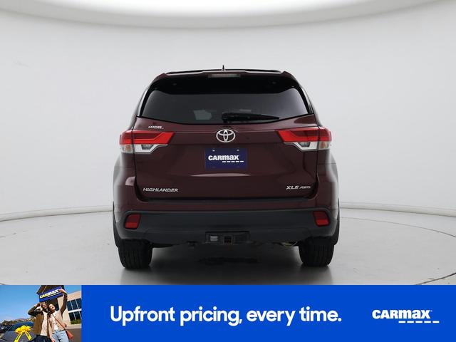Photo of 2017 Red Toyota Highlander