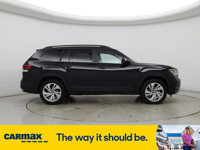 Photo of 2022 Black Volkswagen Atlas