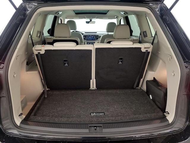 Photo of 2022 Black Volkswagen Atlas