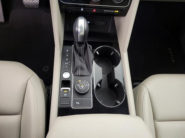 Photo of 2022 Black Volkswagen Atlas
