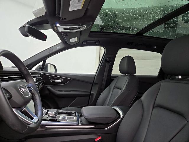 Photo of 2022 Black Audi Q7