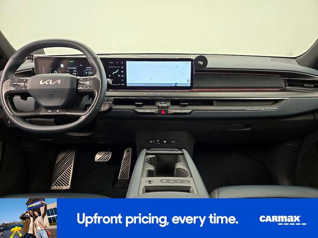 Photo of 2024 Silver Kia EV9