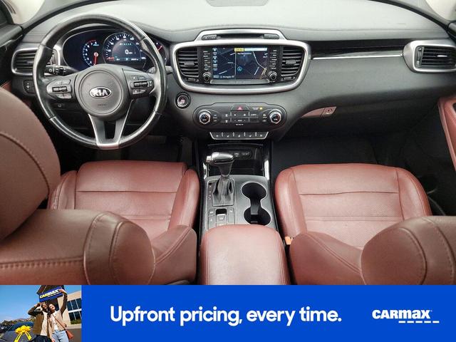 Photo of 2017 Black Kia Sorento