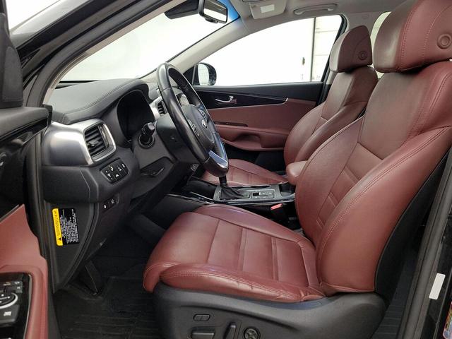 Photo of 2017 Black Kia Sorento