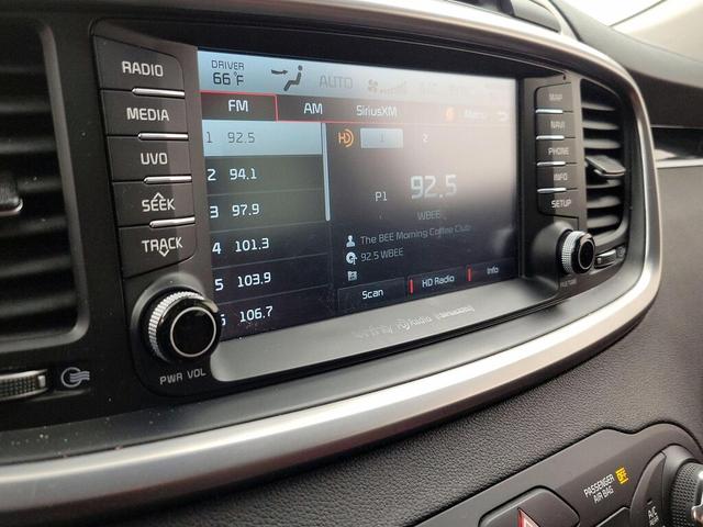 Photo of 2017 Black Kia Sorento