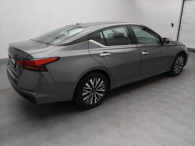 Photo of 2024 Gun Metallic Nissan Altima