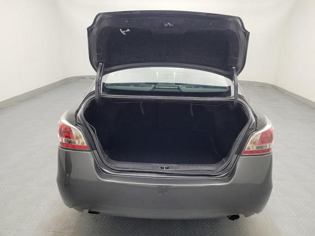 Photo of 2015 Gun Metallic Nissan Altima