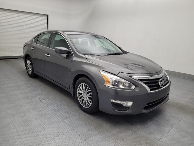 Photo of 2015 Gun Metallic Nissan Altima