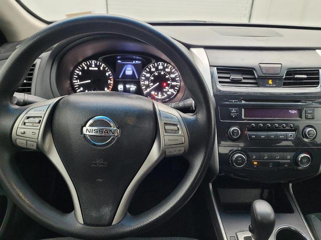 Photo of 2015 Gun Metallic Nissan Altima